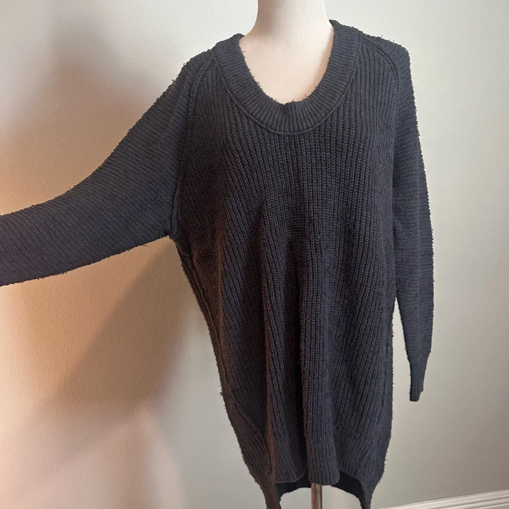 FREE PEOPLE // size XS // PULLOVER SWEATER